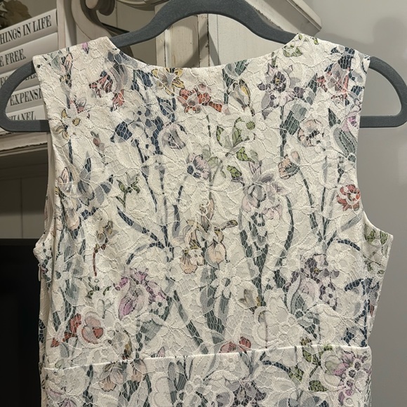 💐 Sangria Lace Floral Dress - Picture 10 of 11